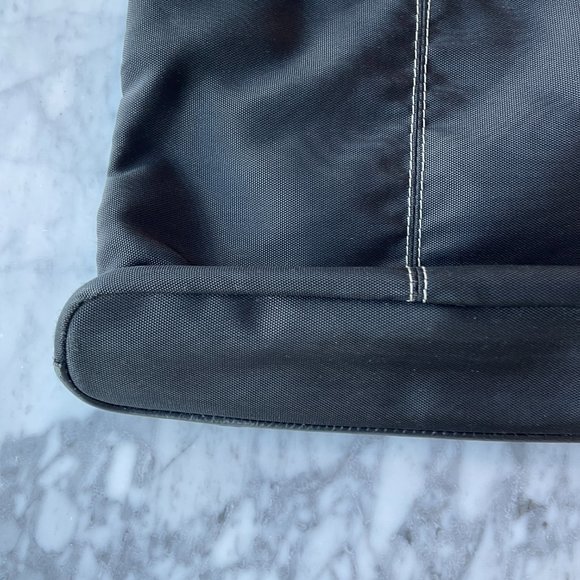 Roots Premium Black Leather Bag - Picture 7 of 11